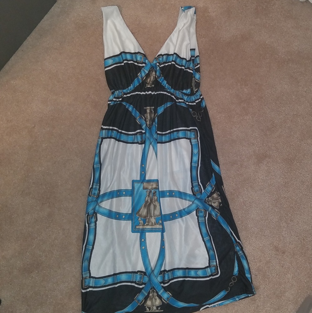 Adorable sundress - Picture 2 of 2